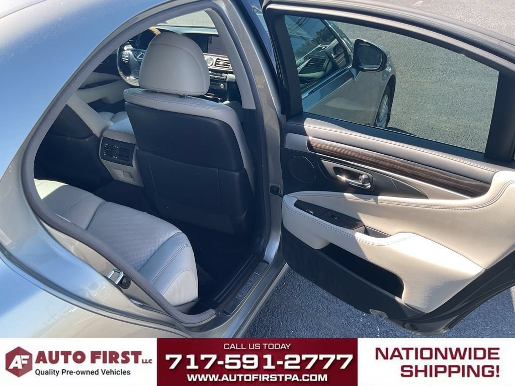 Used 2016 Lexus LS 460 AWD w/ Comfort Package image 11