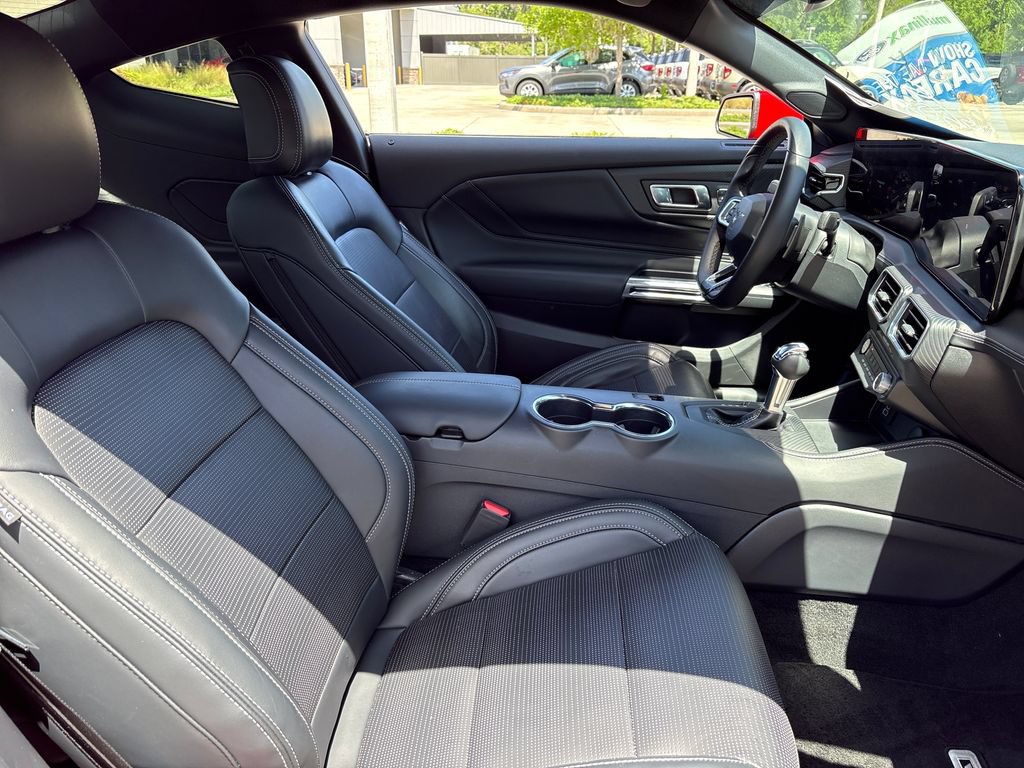 Used 2025 Ford Mustang GT Premium RWD image 50