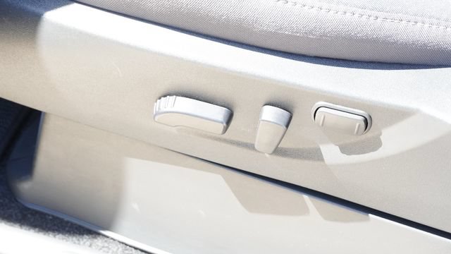 Used 2026 Nissan Frontier SV RWD image 19