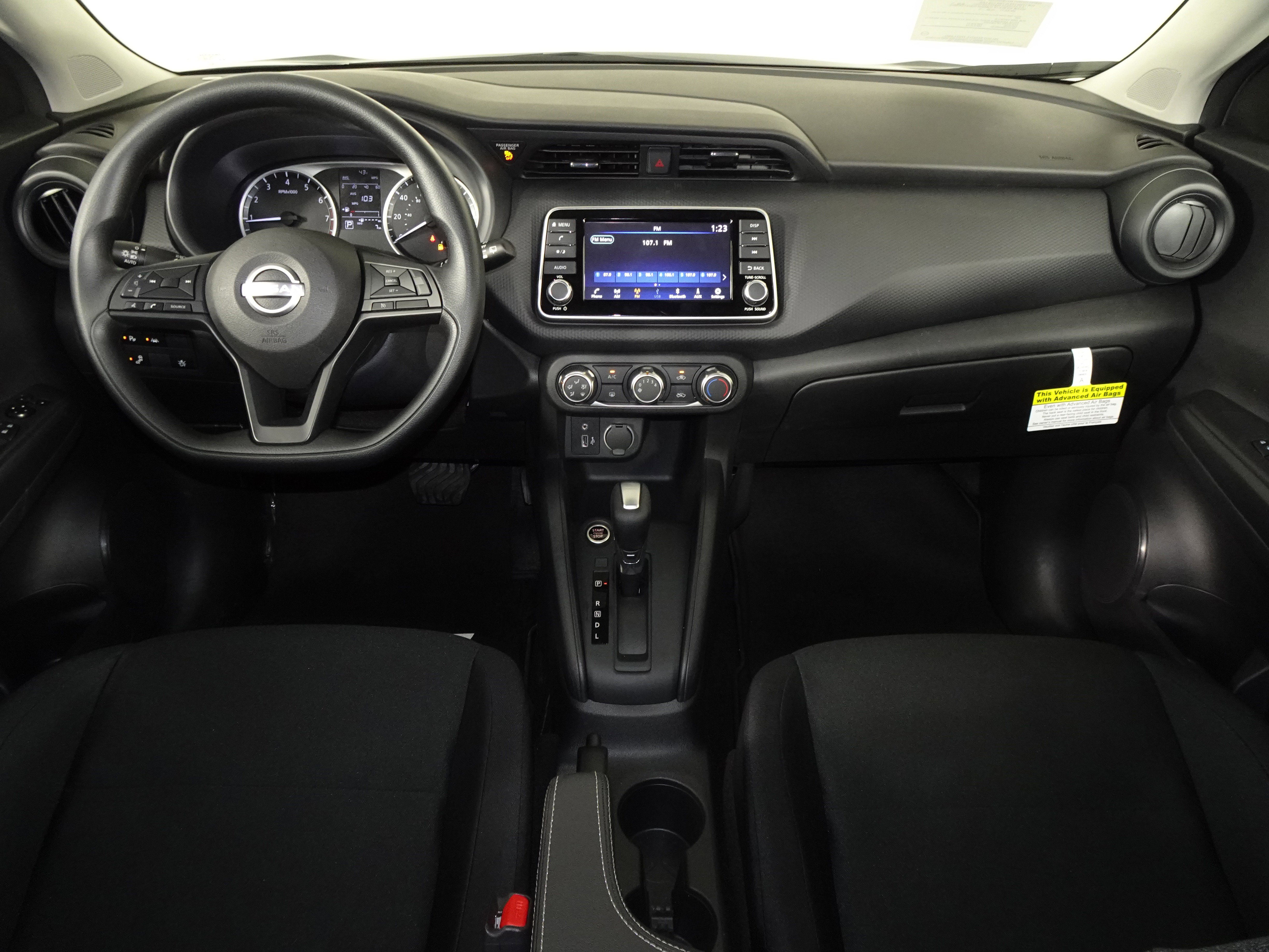 New 2025 Nissan Kicks Play S image 10