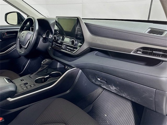 Used 2023 Toyota Highlander LE image 28