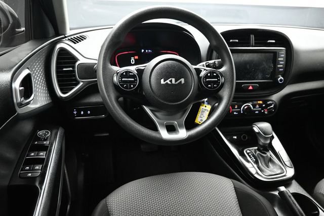 Used 2023 Kia Soul LX FWD image 14