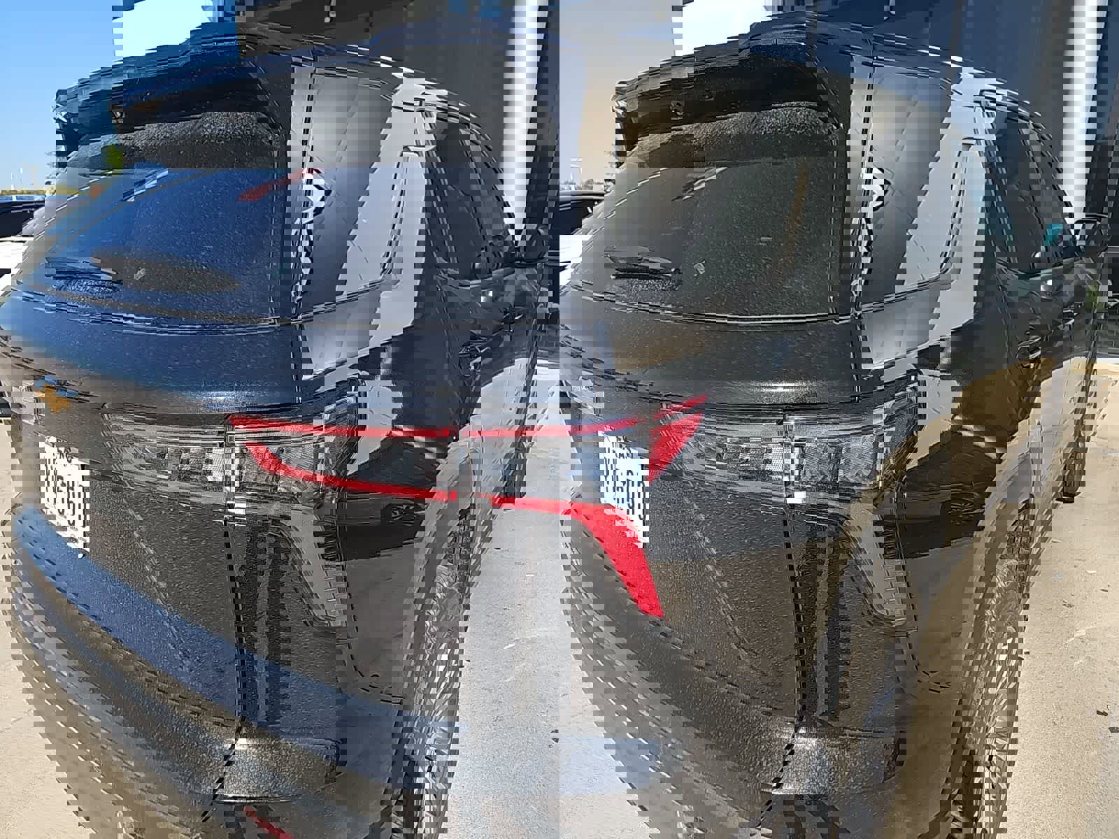 Used 2025 Chevrolet Equinox LT w/ Safety and Technology Package image 8