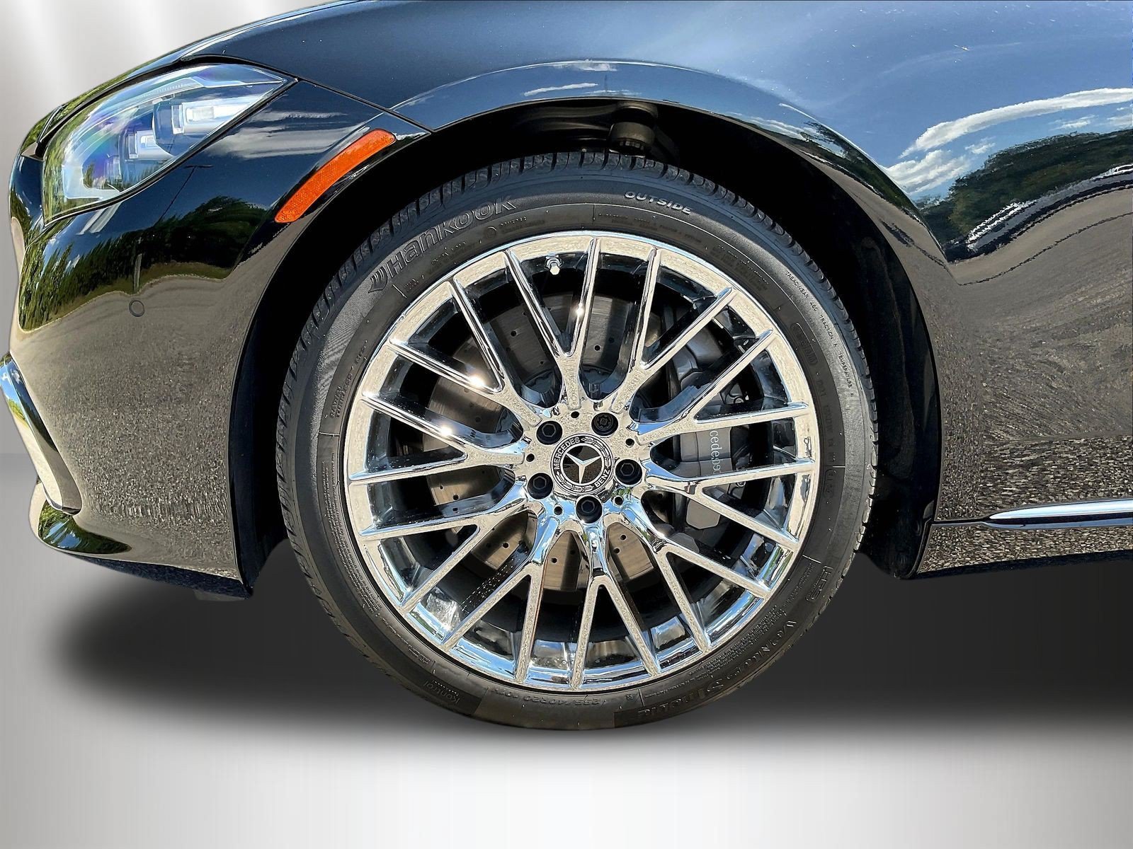 Certified 2025 Mercedes-Benz S 580 4MATIC Sedan image 35