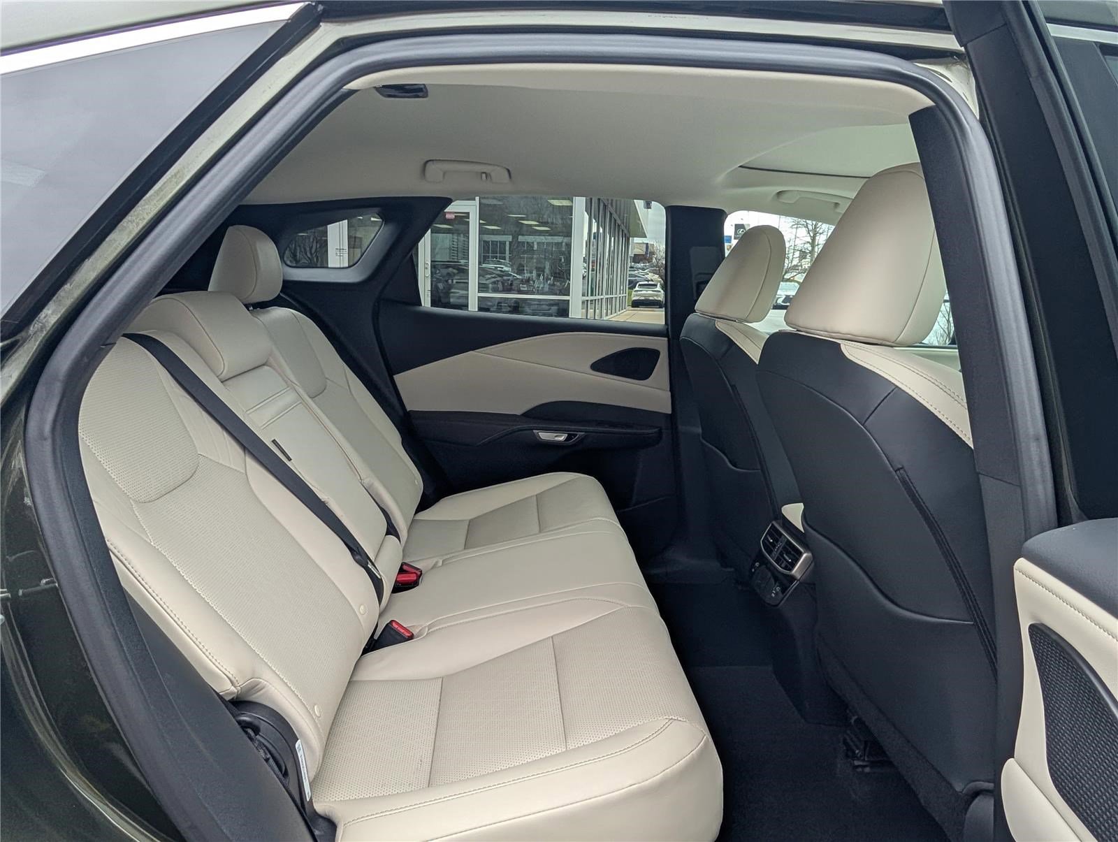 Used 2024 Lexus RX 350 w/ Convenience Package image 12