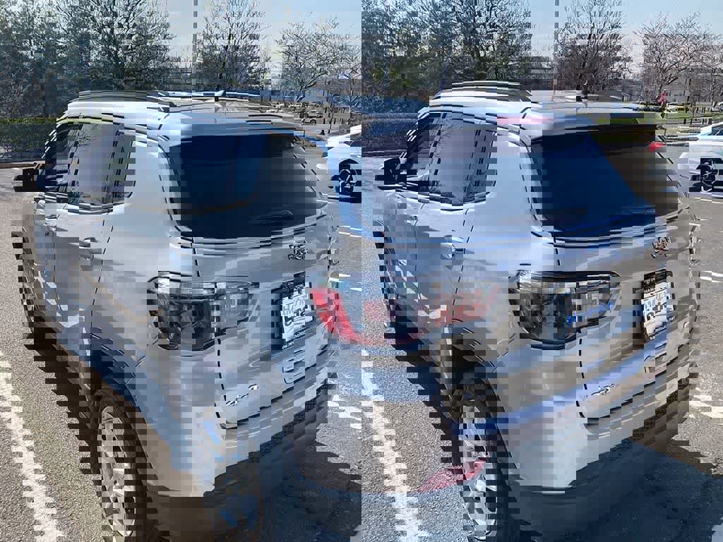 Used 2022 Jeep Compass Latitude w/ Convenience Group image 9