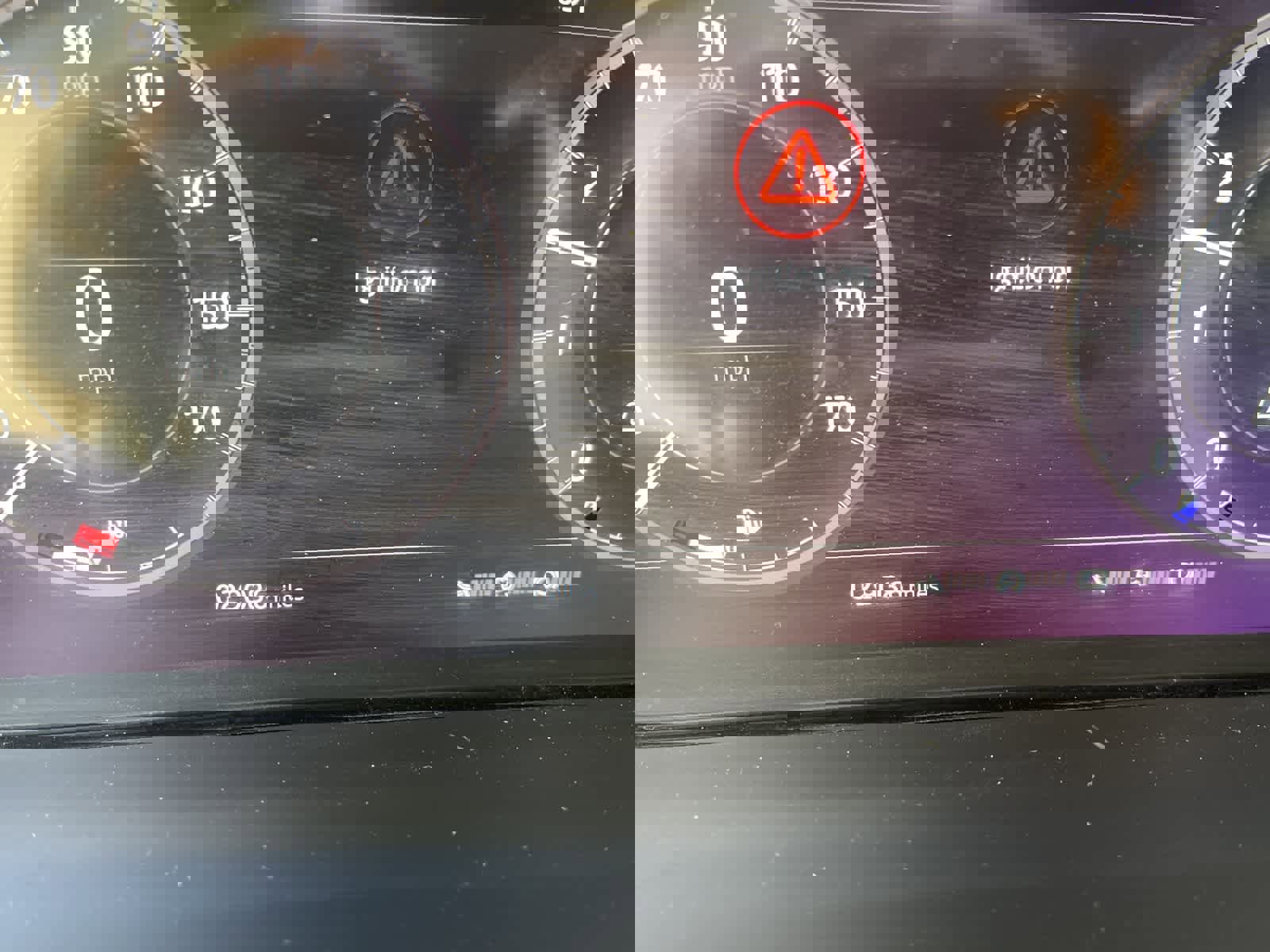 Used 2020 Land Rover Discovery Sport SE image 9