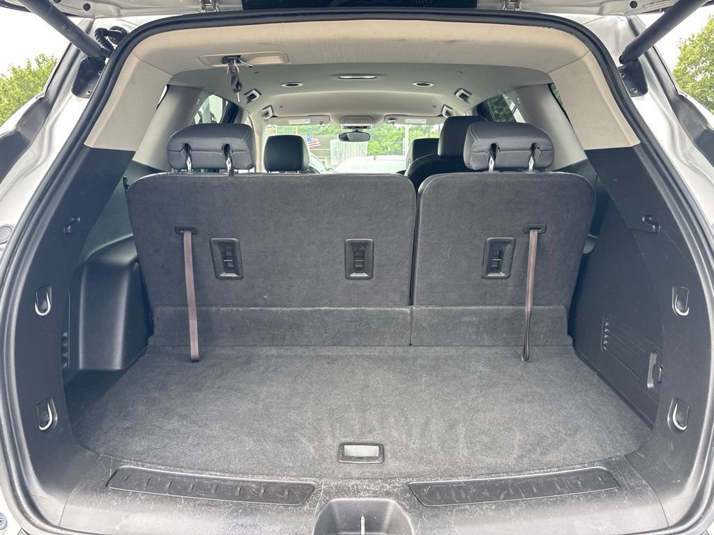 Used 2019 Buick Enclave Essence FWD image 27