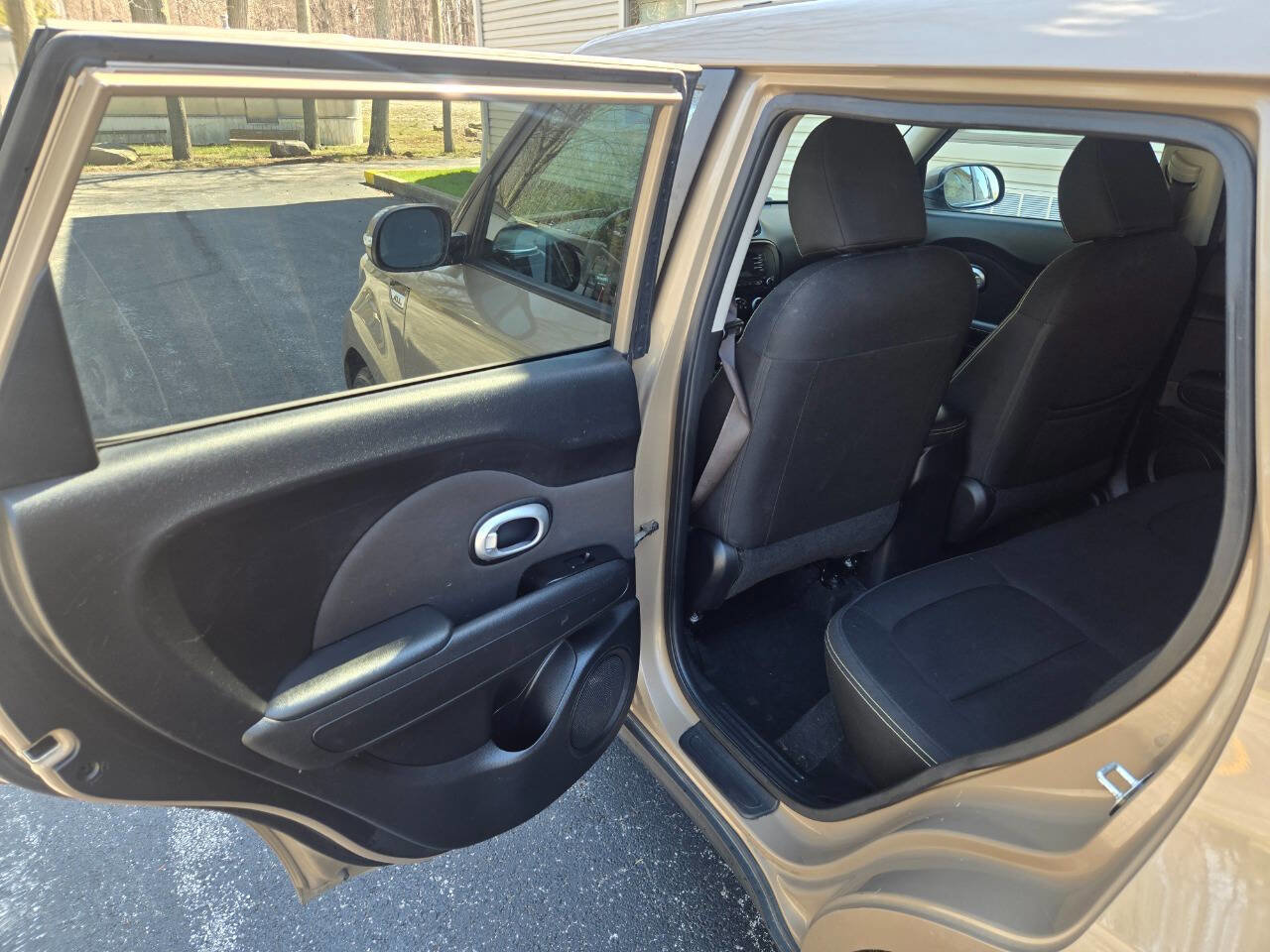 Used 2014 Kia Soul + image 31