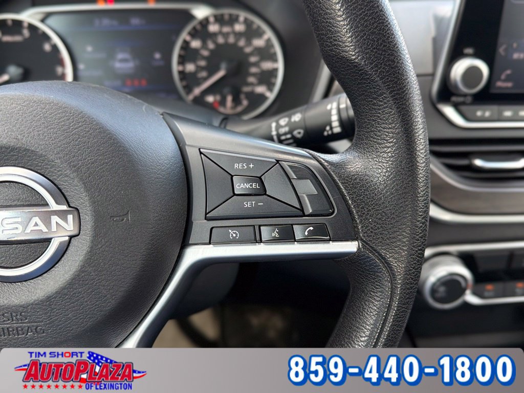 Used 2024 Nissan Altima 2.5 SV AWD/4WD image 17