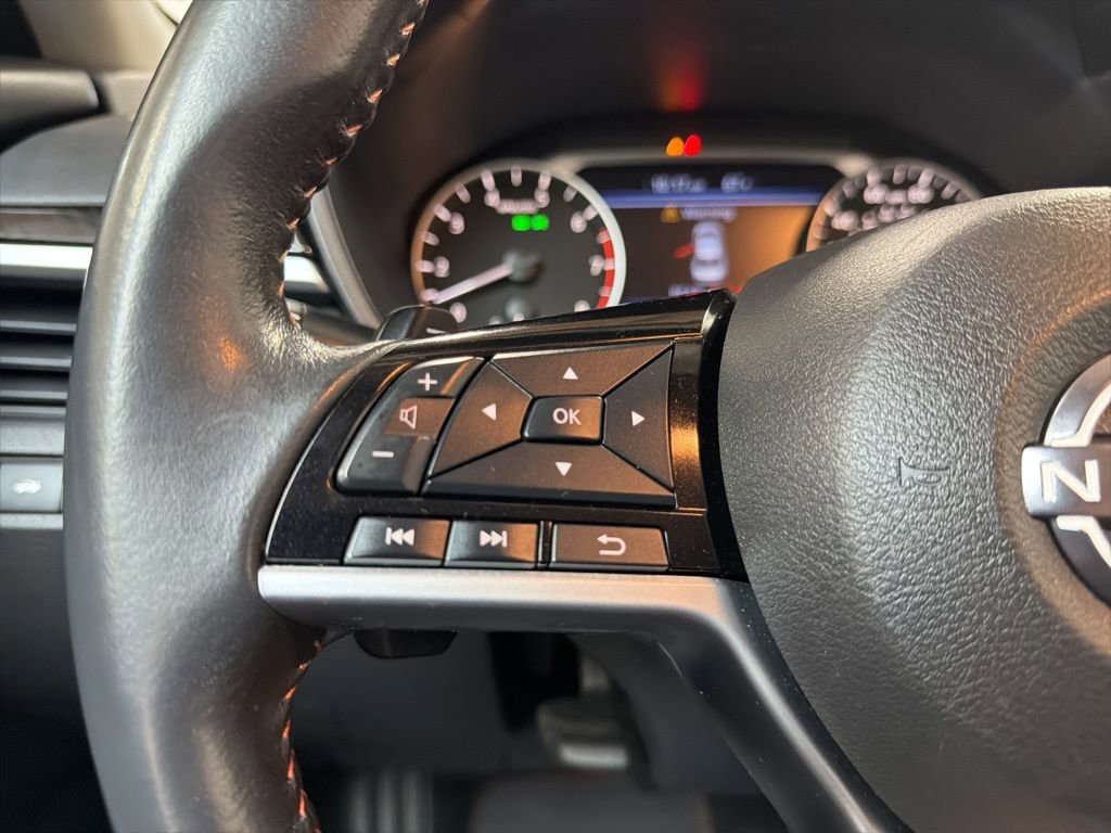 Used 2023 Nissan Altima 2.5 SR w/ SR Premium Package image 17