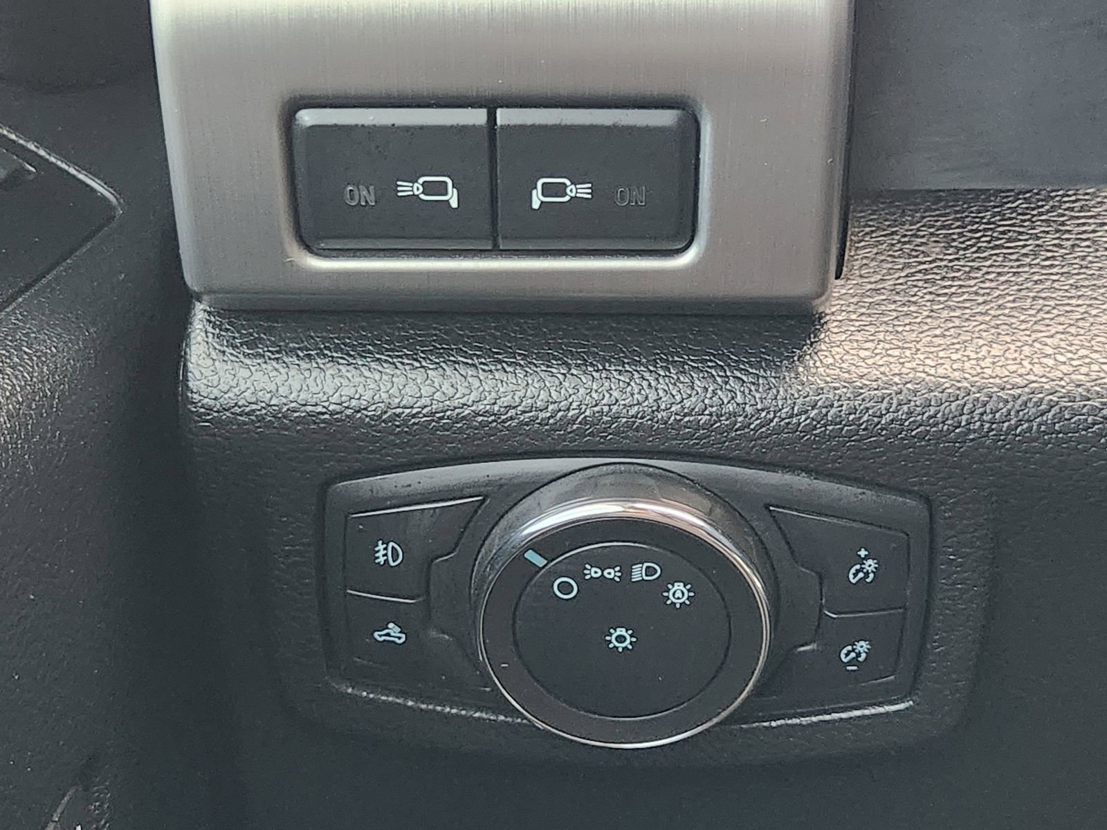 Used 2021 Ford F350 Platinum image 25