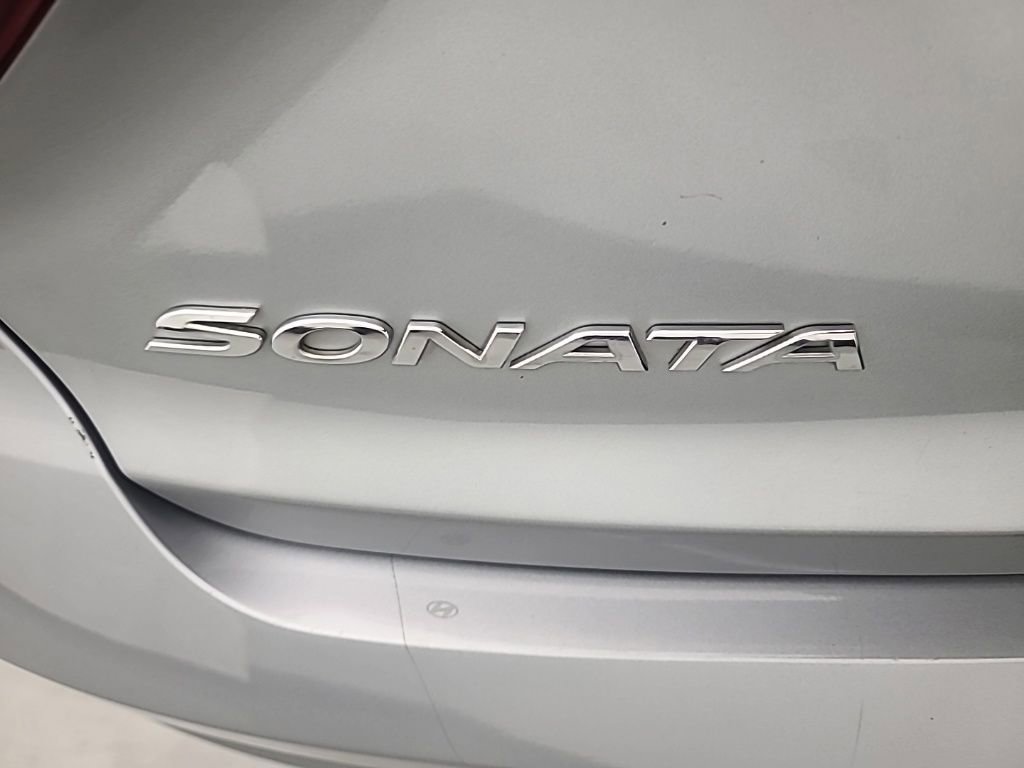 Used 2015 Hyundai Sonata Limited FWD image 11