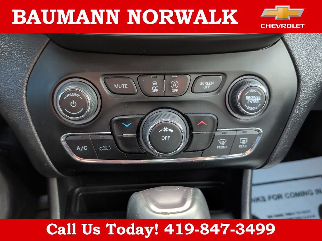 Used 2020 Jeep Cherokee Latitude Plus w/ Cold Weather Group image 34