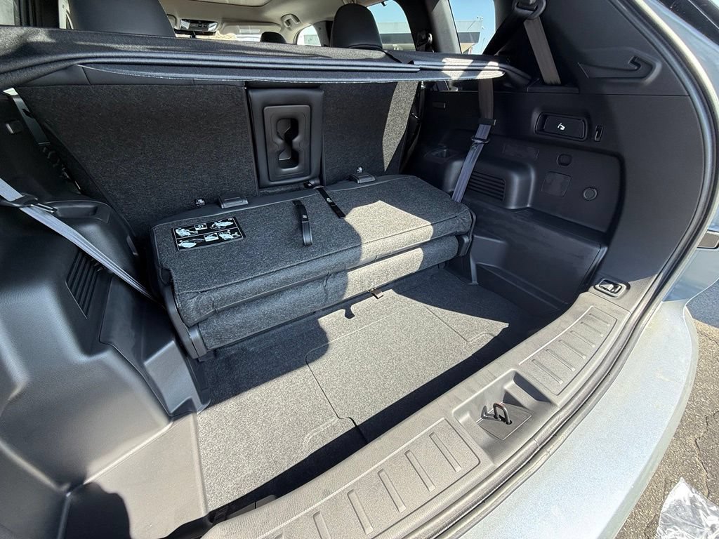 New 2026 Mitsubishi Outlander SEL FWD image 12