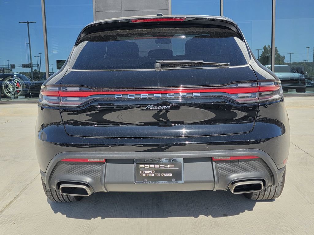 Used 2025 Porsche Macan image 10