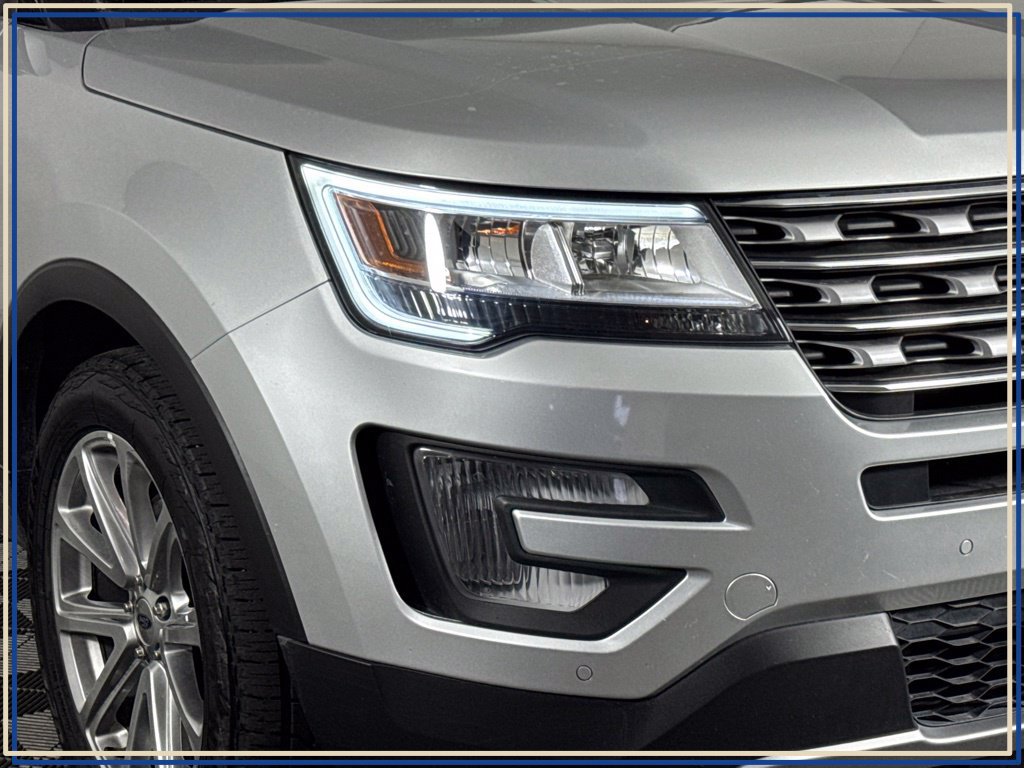 Used 2017 Ford Explorer Limited AWD/4WD image 6