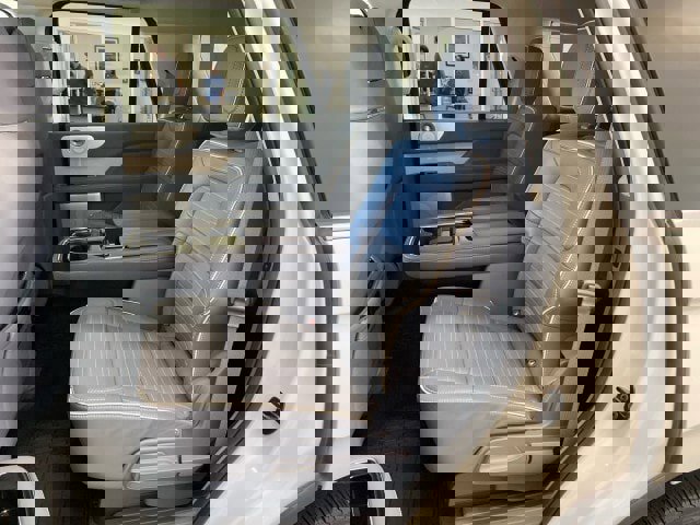 Certified 2022 Lincoln Navigator Black Label image 9