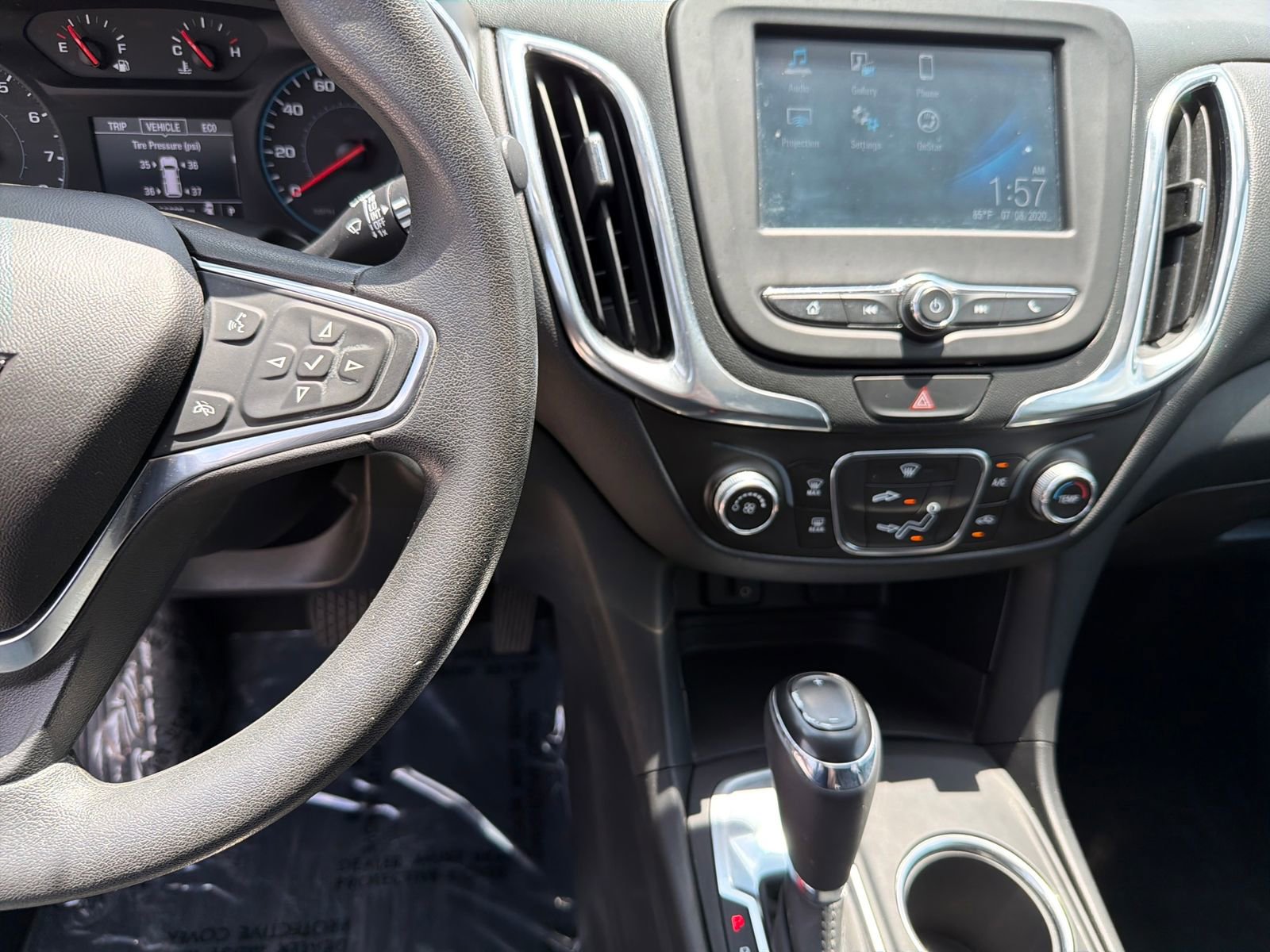 Used 2018 Chevrolet Equinox LT FWD image 16