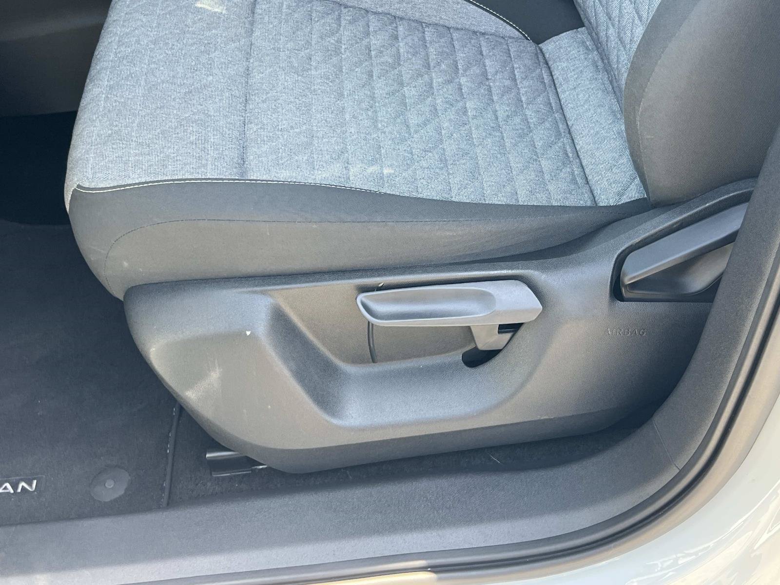Certified 2025 Volkswagen Tiguan S FWD image 18