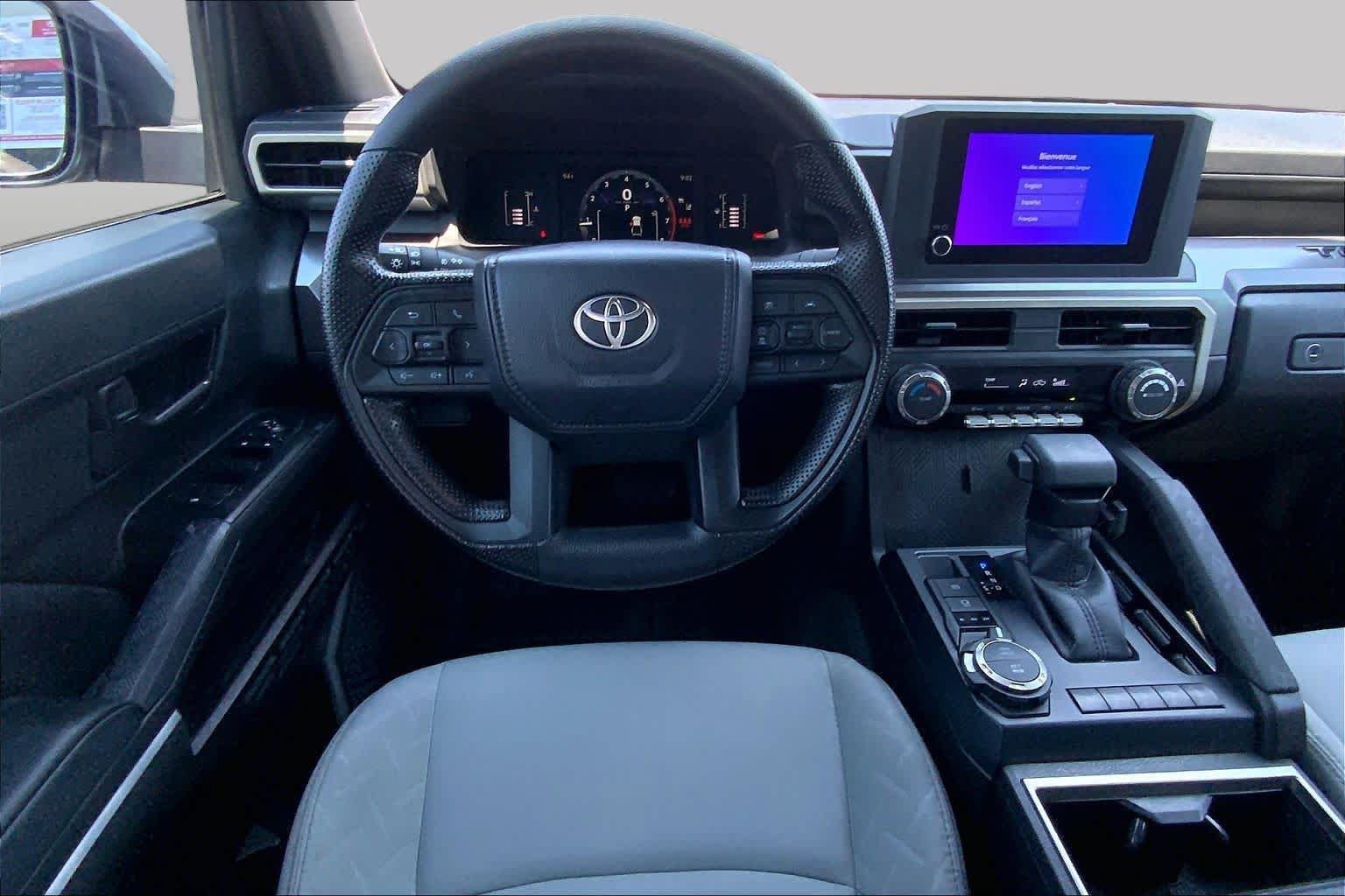 Used 2025 Toyota Tacoma SR5 AWD/4WD image 6