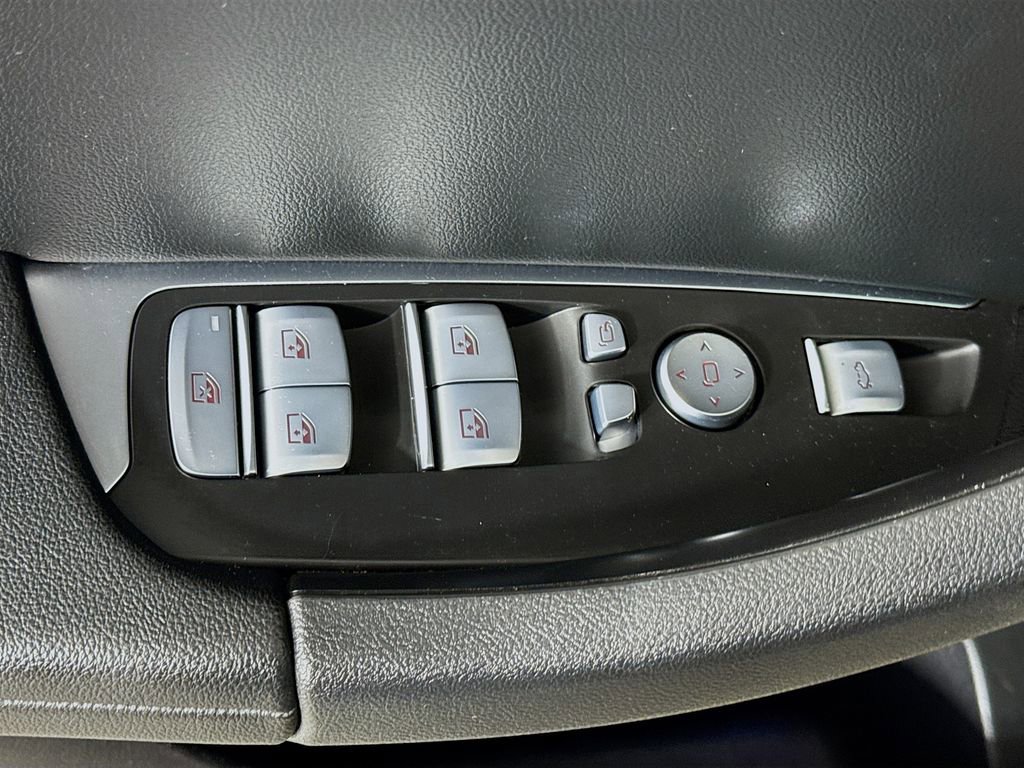 Used 2022 BMW X4 M40i w/ Parking Assistance Package image 18