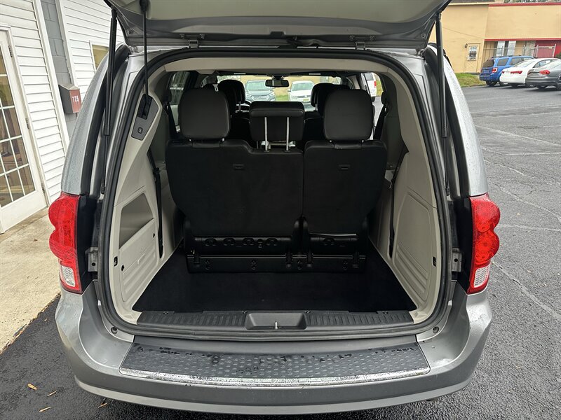 Used 2020 Dodge Grand Caravan SXT FWD image 10