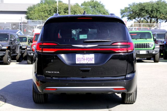 New 2026 Chrysler Pacifica Pinnacle image 6