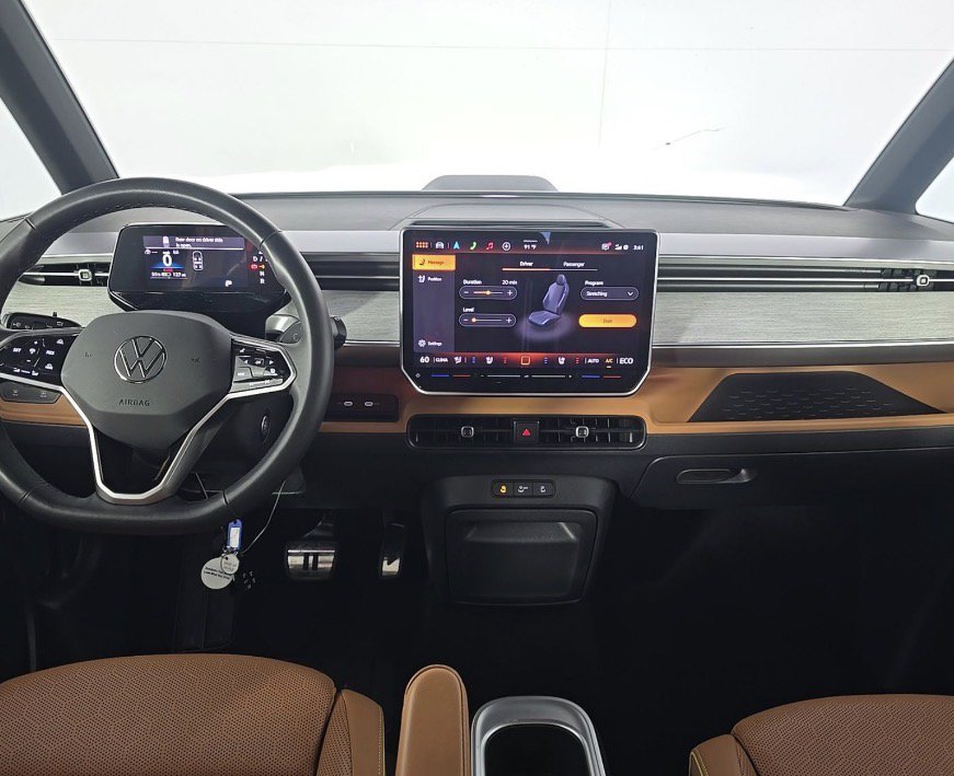 Used 2025 Volkswagen ID. Buzz Pro S Plus RWD image 11