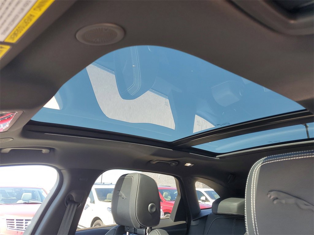 New 2025 Jaguar F-PACE R-Dynamic S image 25