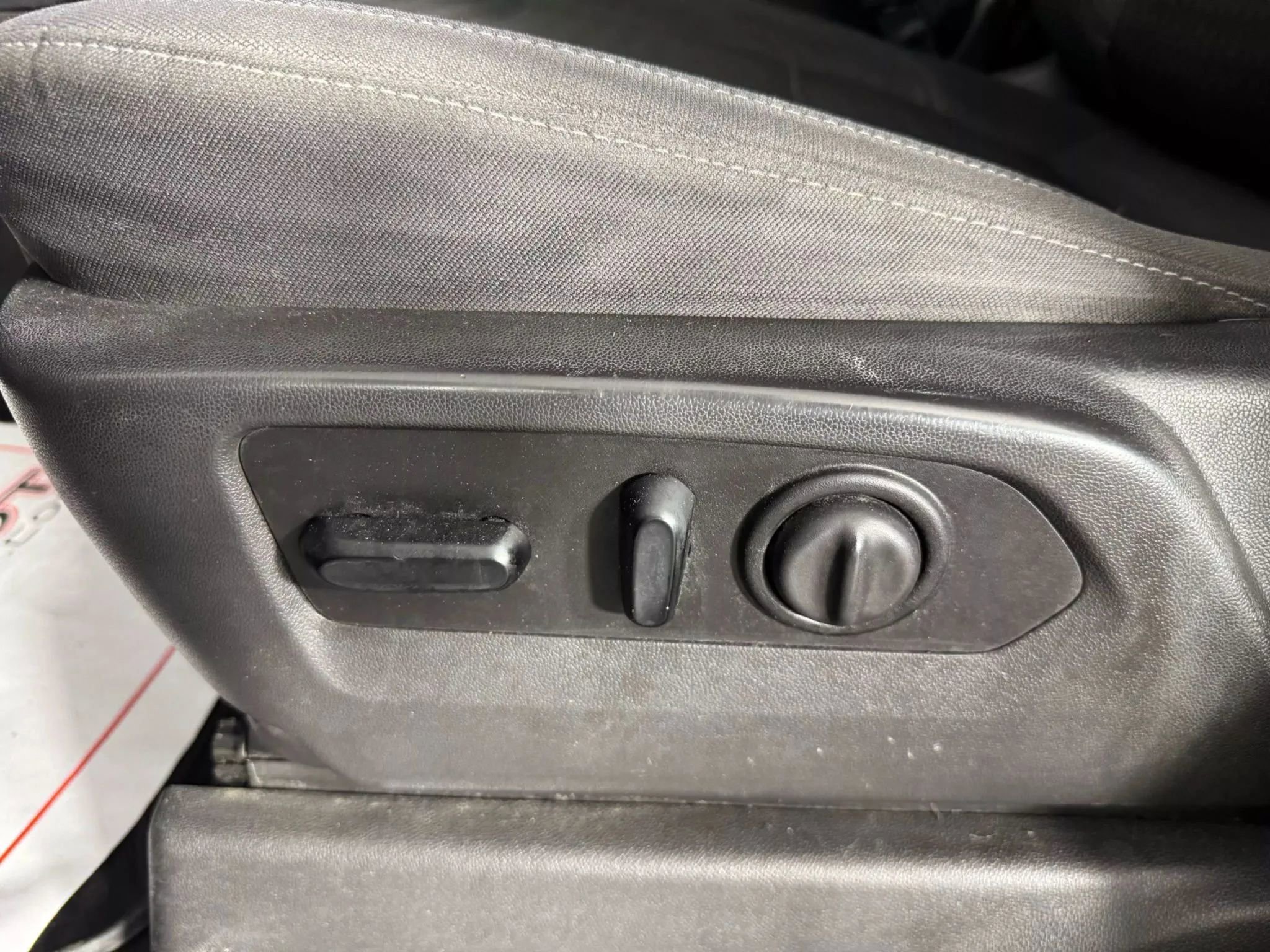 Used 2021 Chevrolet Silverado 1500 RST w/ Bed Protection Package AWD/4WD image 32