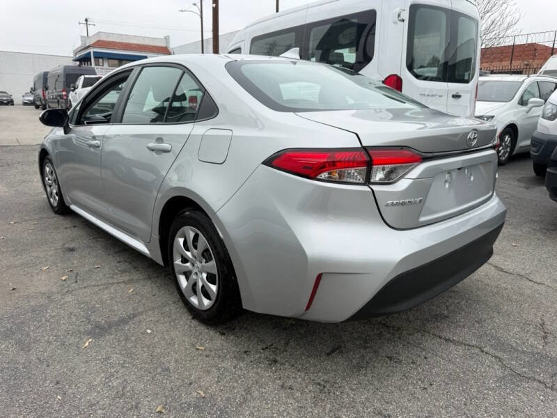 Used 2025 Toyota Corolla LE image 4