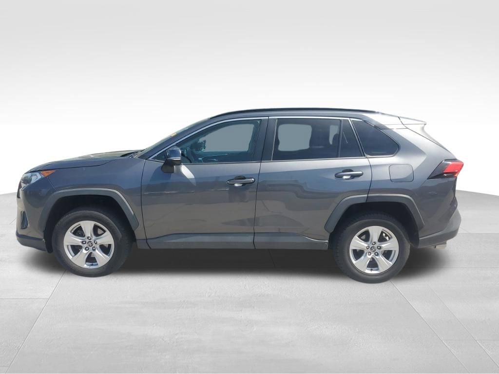 Used 2021 Toyota RAV4 XLE image 2
