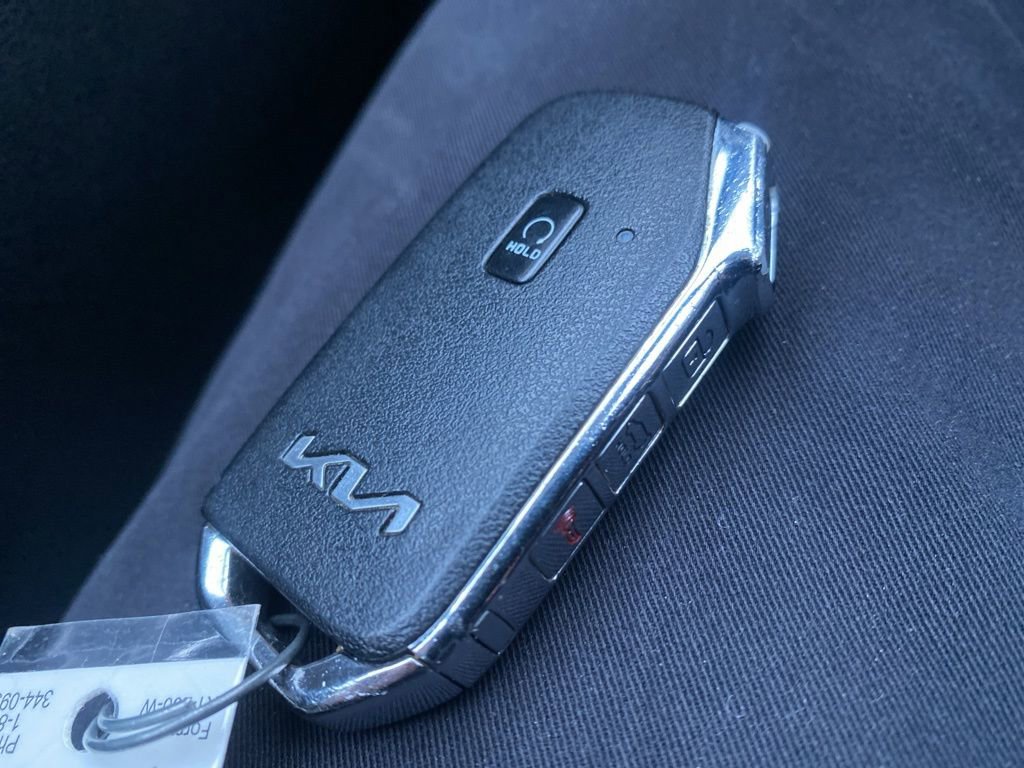 Used 2022 Kia EV6 Wind image 30