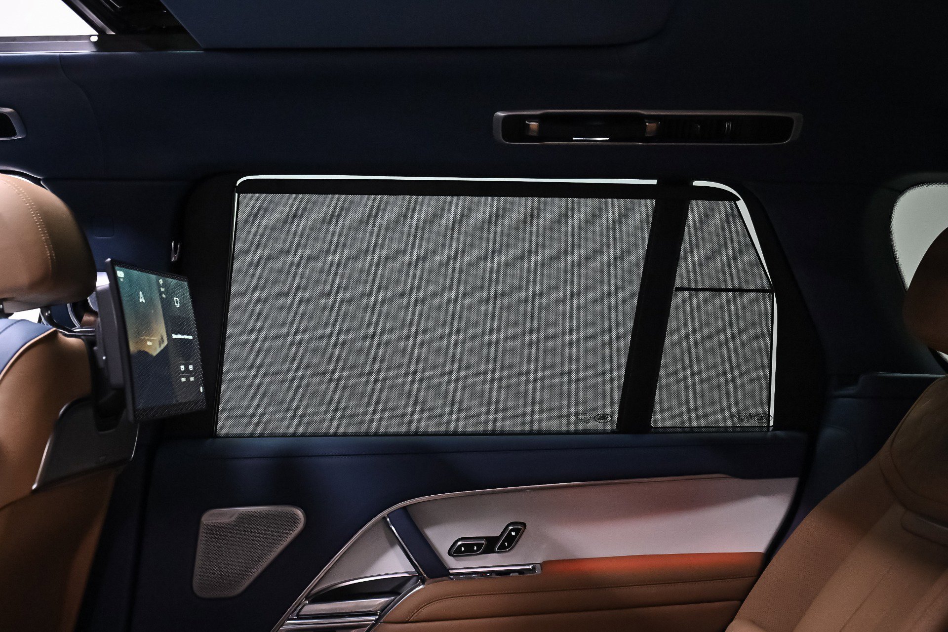 Used 2023 Land Rover Range Rover LWB SV Autobiography image 72