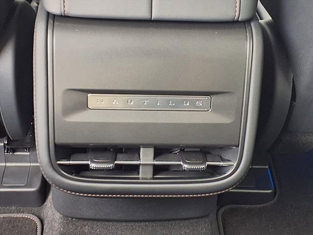 New 2026 Lincoln Nautilus Premier image 11