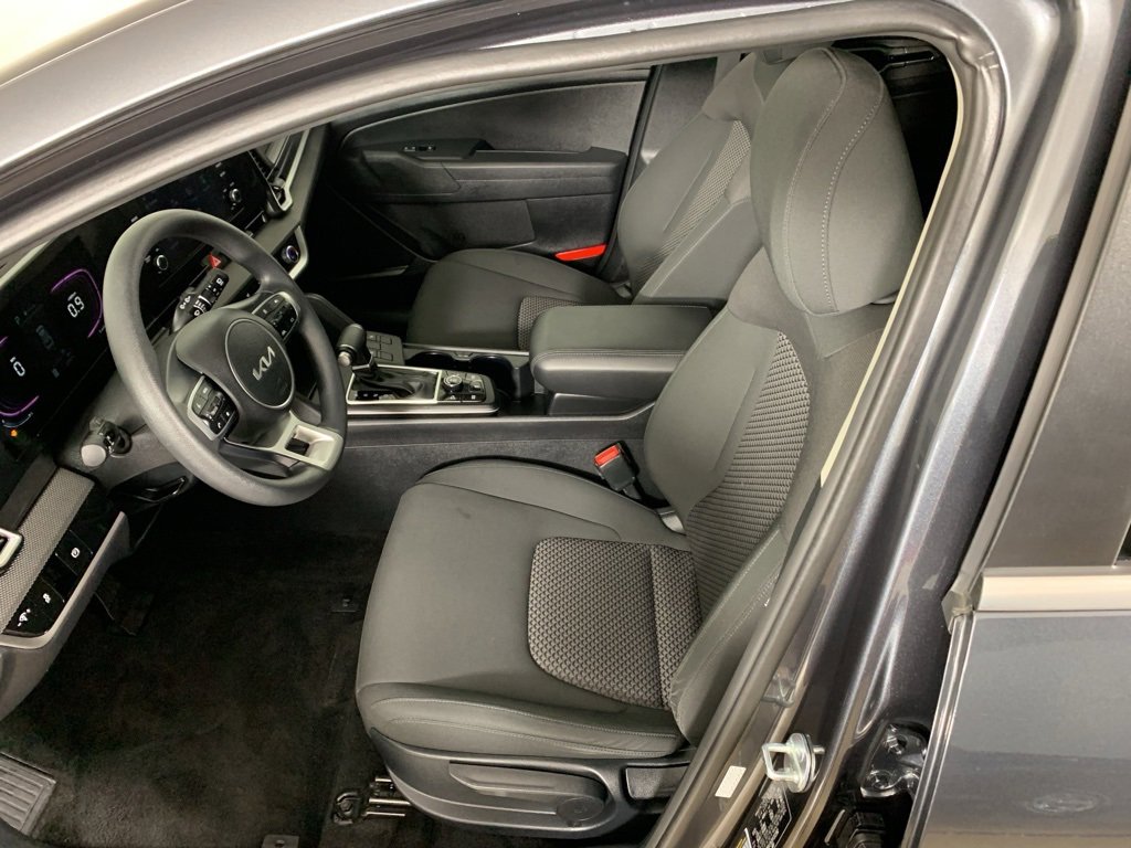 Used 2023 Kia Sportage LX image 30