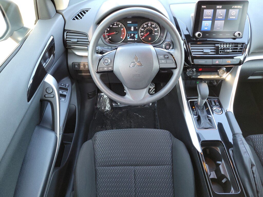 Used 2024 Mitsubishi Eclipse Cross Black Edition image 12