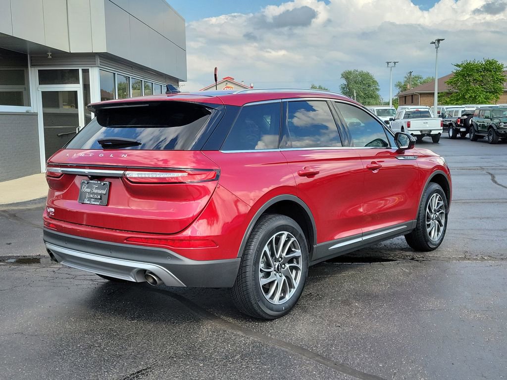 Certified 2022 Lincoln Corsair AWD w/ Equipment Group 101A image 4