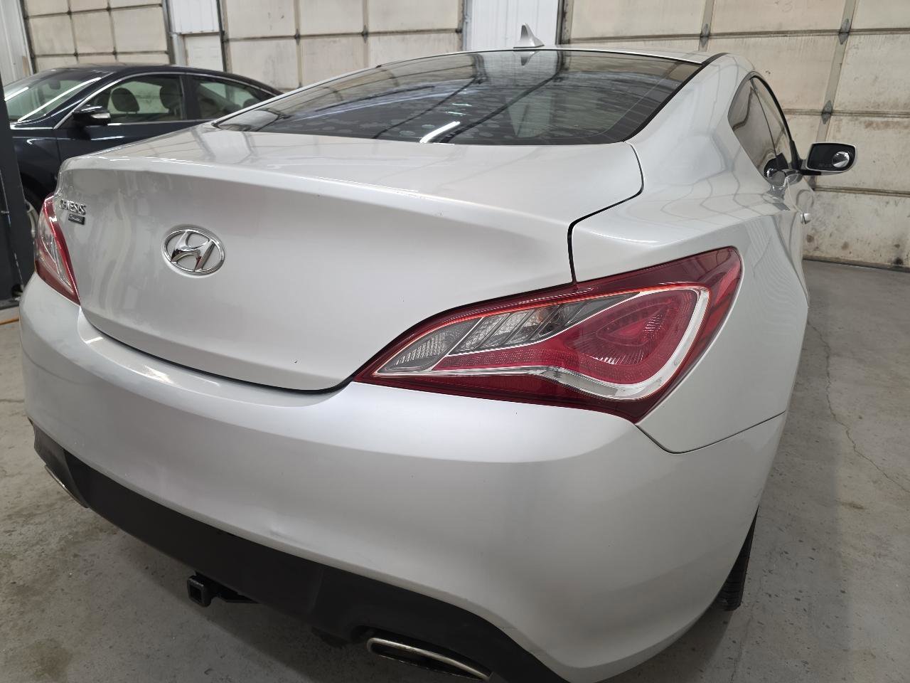 Used 2013 Hyundai Genesis 2.0T image 12