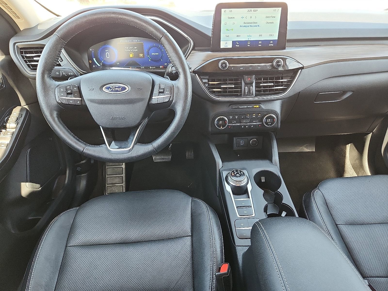 Used 2020 Ford Escape Titanium image 12