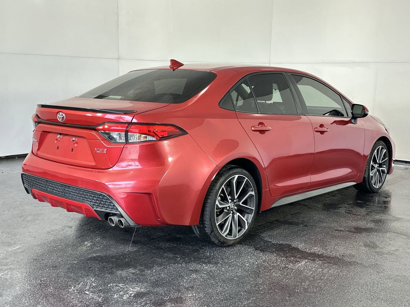 Used 2021 Toyota Corolla XSE image 8