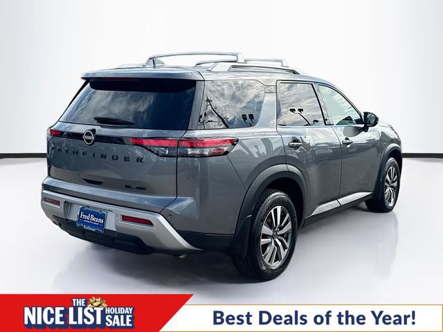 Used 2024 Nissan Pathfinder SL w/ Black Appearance Package image 7