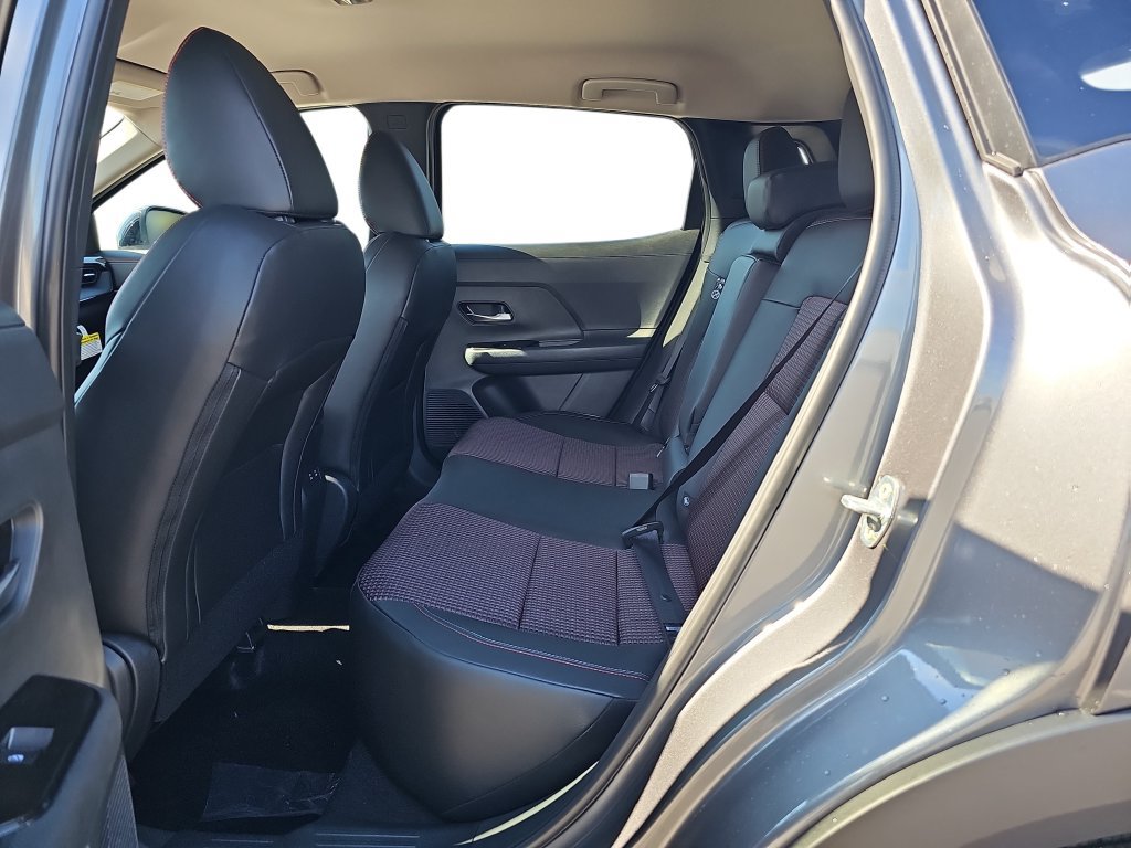 New 2027 Nissan Kicks SR w/ Cold Weather Package FWD image 14