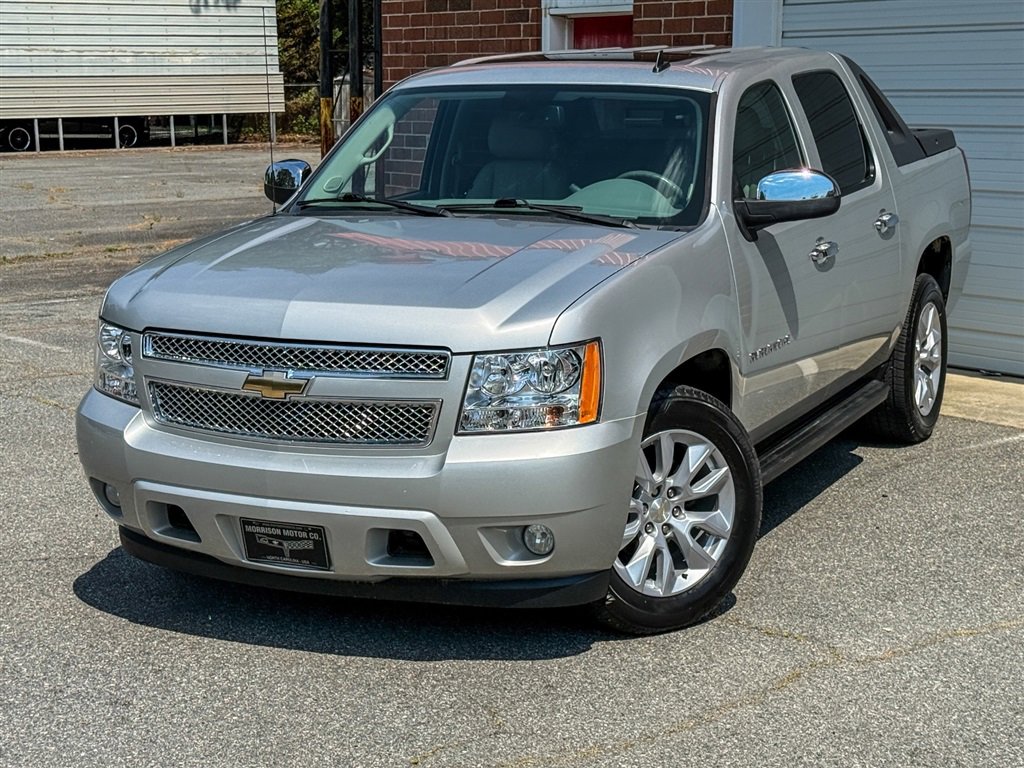 Used 2010 Chevrolet Avalanche LT w/ Luxury Package RWD image 6