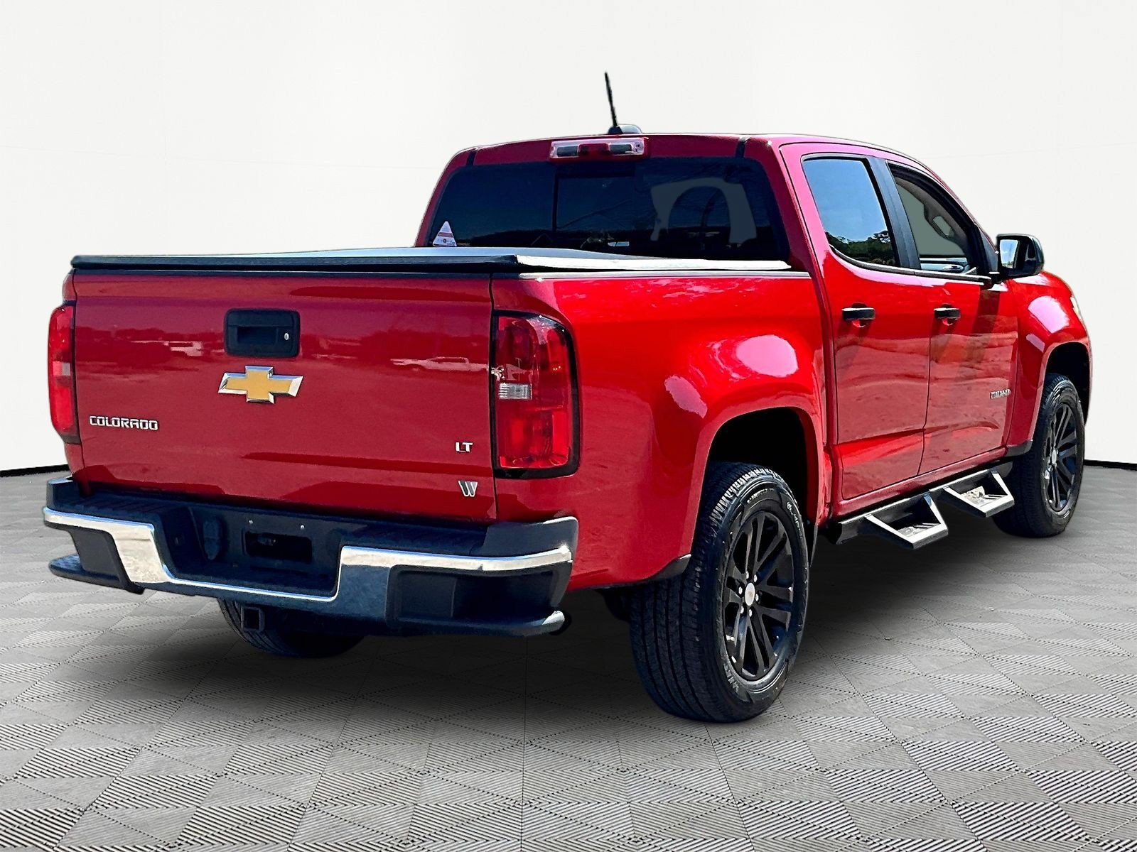 Used 2015 Chevrolet Colorado LT w/ Luxury Package RWD image 6