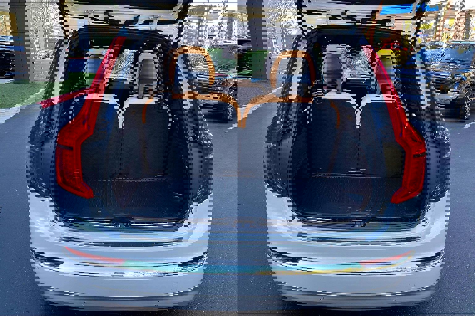 Used 2022 Volvo XC90 T6 Inscription w/ Advanced Package image 22