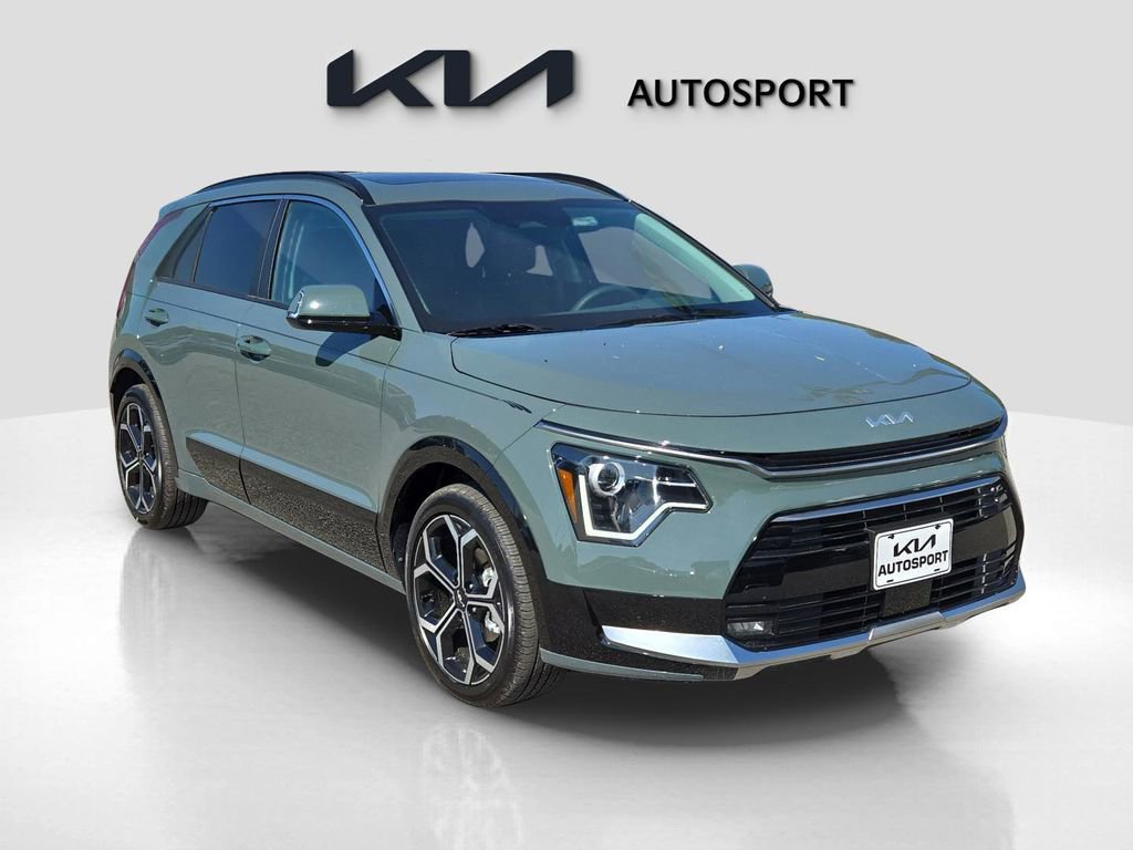New 2025 Kia Niro EX Touring image 3
