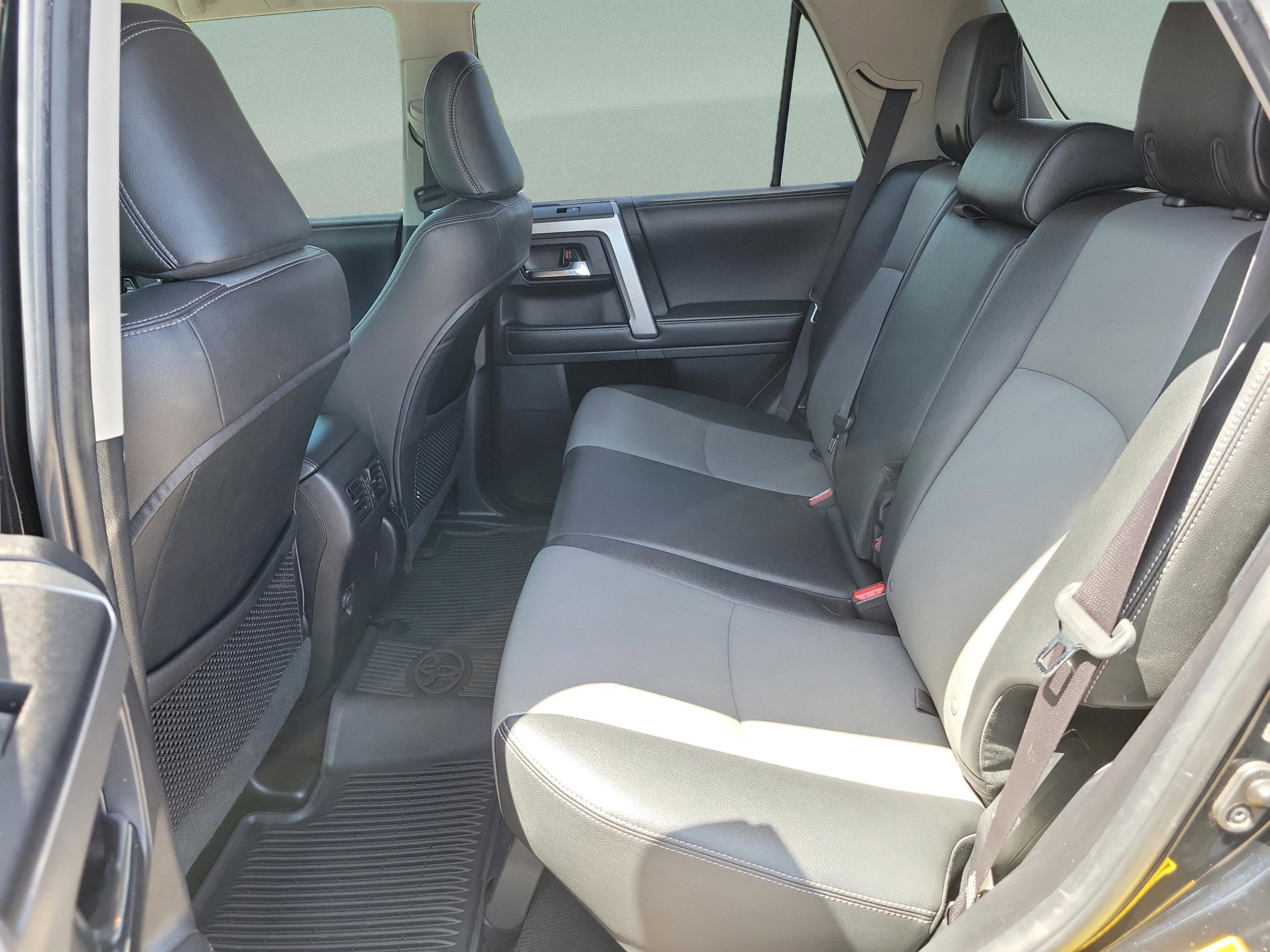 Used 2015 Toyota 4Runner SR5 Premium RWD image 9