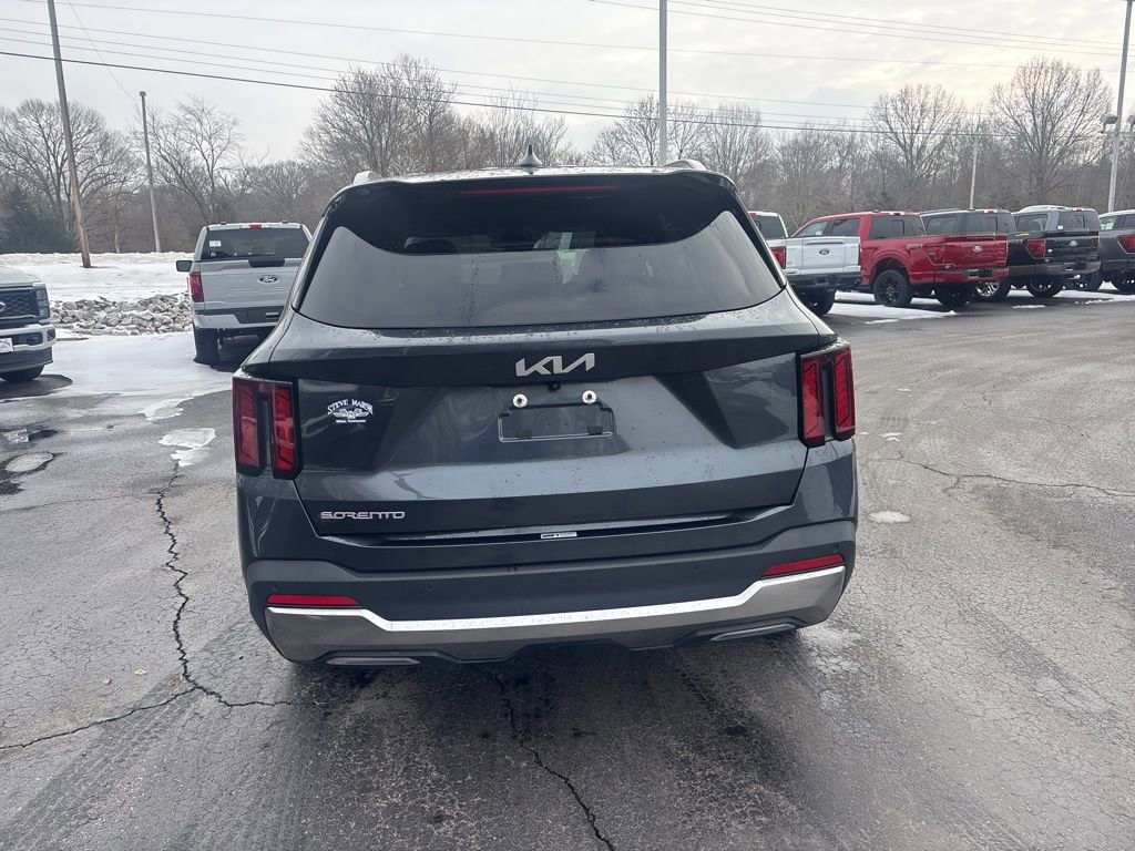 Used 2024 Kia Sorento S image 7